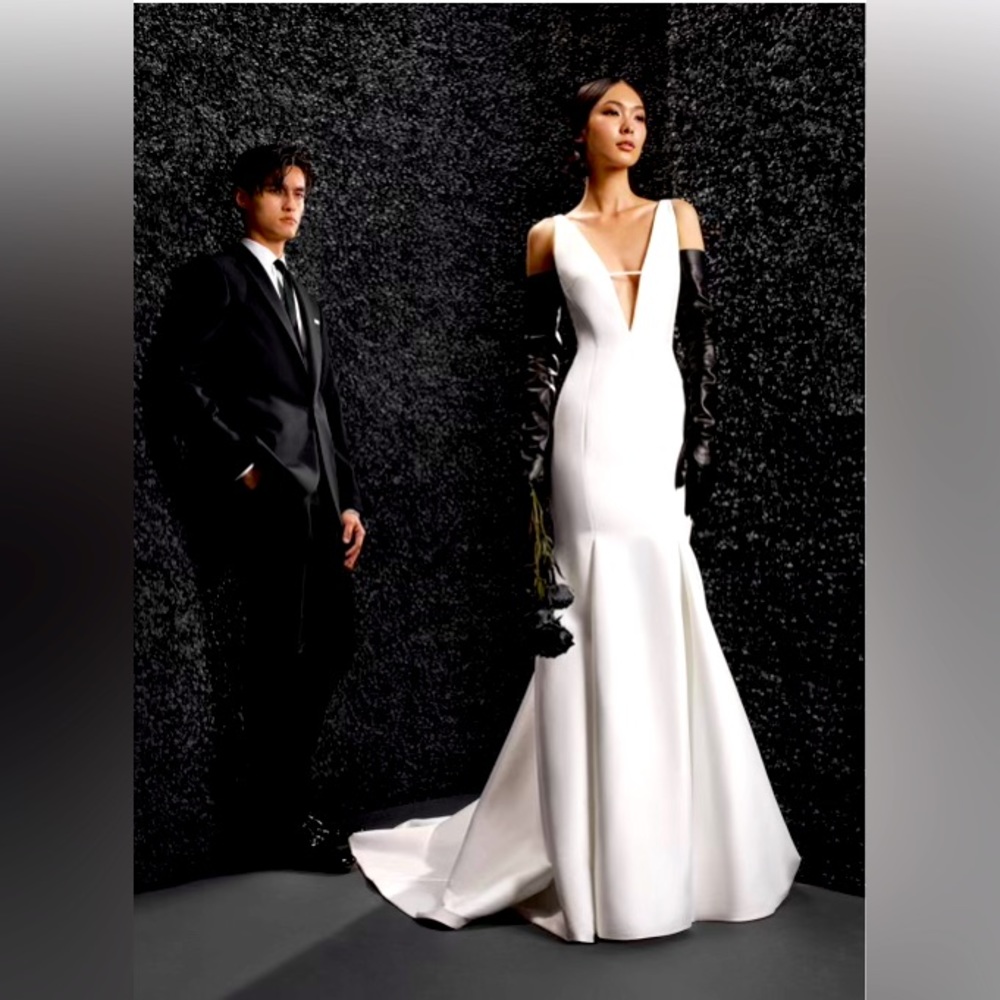 Vera Wang Emilie Wedding gown